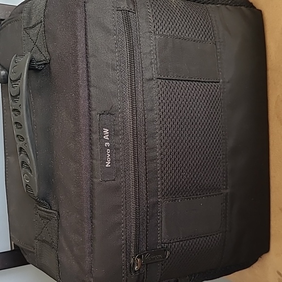Lowepro Nova 3 AW Camera Bag - Picture 5 of 5
